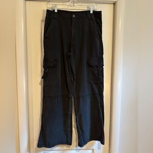 NWOT American Eagle Dreamy, drape stretch cargo baggy, wide leg plant